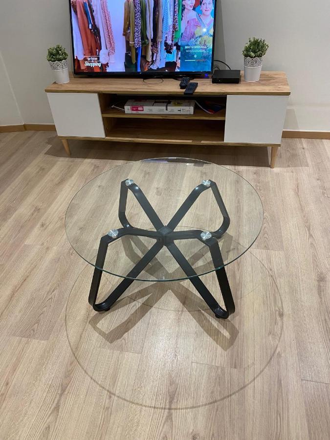 Grand F4 De 71M2 Pour 6 Personnes En Plein Centre Ville 阿尔帕容 外观 照片
