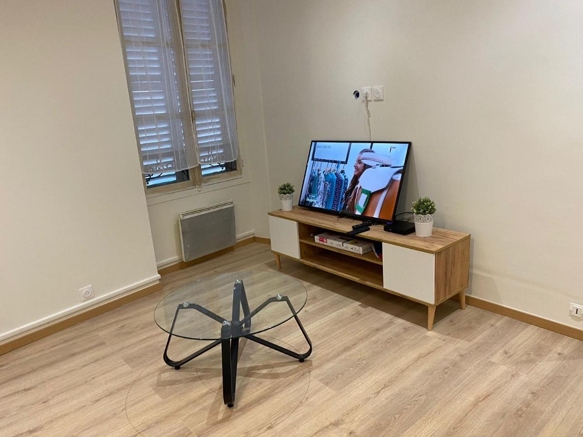 Grand F4 De 71M2 Pour 6 Personnes En Plein Centre Ville 阿尔帕容 外观 照片