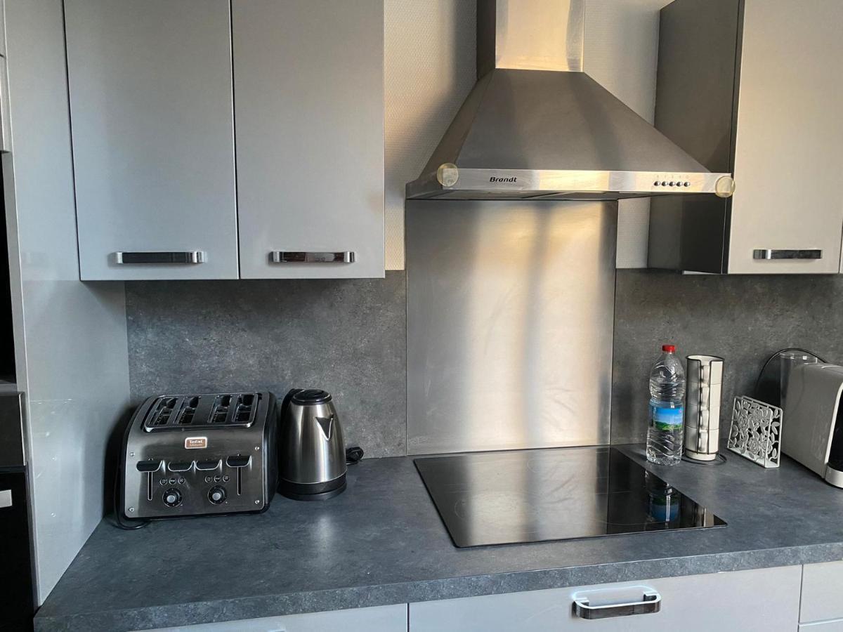Grand F4 De 71M2 Pour 6 Personnes En Plein Centre Ville 阿尔帕容 外观 照片