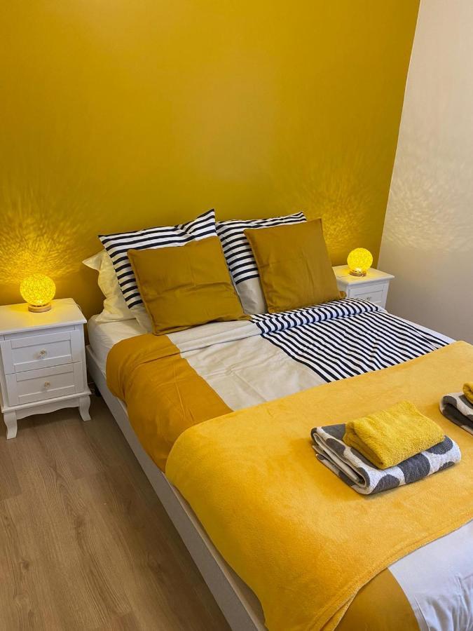Grand F4 De 71M2 Pour 6 Personnes En Plein Centre Ville 阿尔帕容 外观 照片